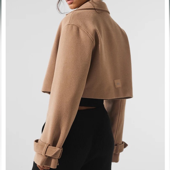 Alo Wool Cropped Metro Tench - Picture 2 of 12